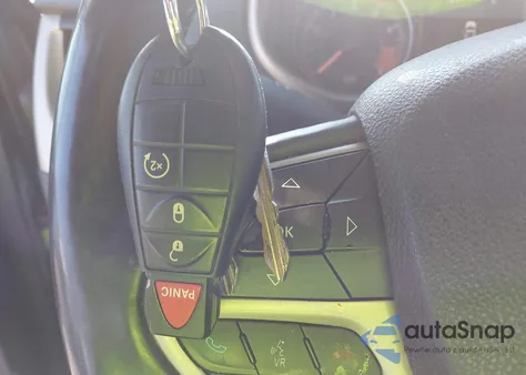 2014 Jeep Cherokee Latitude из США, поврежденный, VIN 1C4PJMCS2EW153290